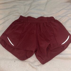 Lululemon 4 Hotty Hot Low-Rise